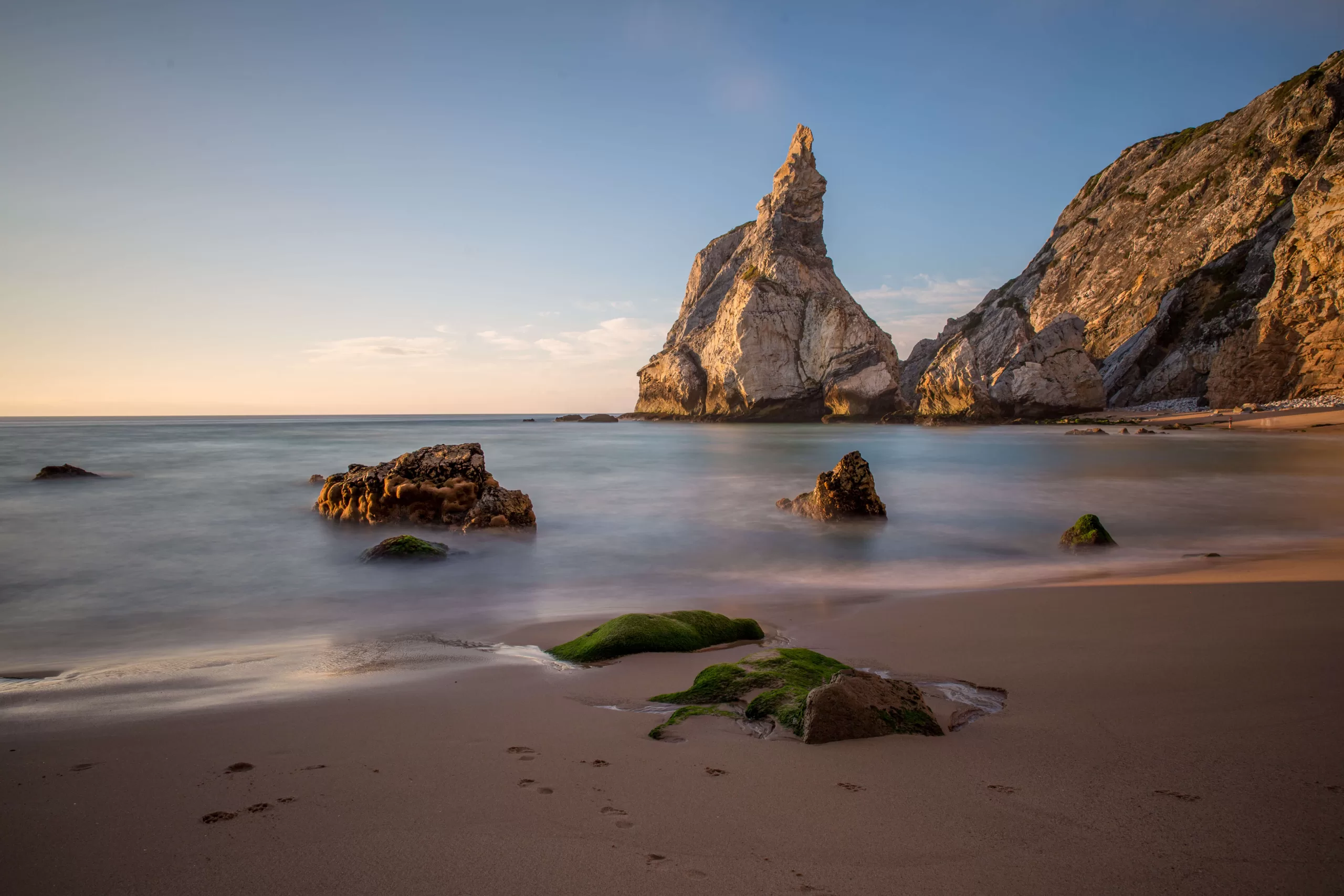 end-of-the-day-at-the-most-beautiful-beach-in-portugal-ursa-beach